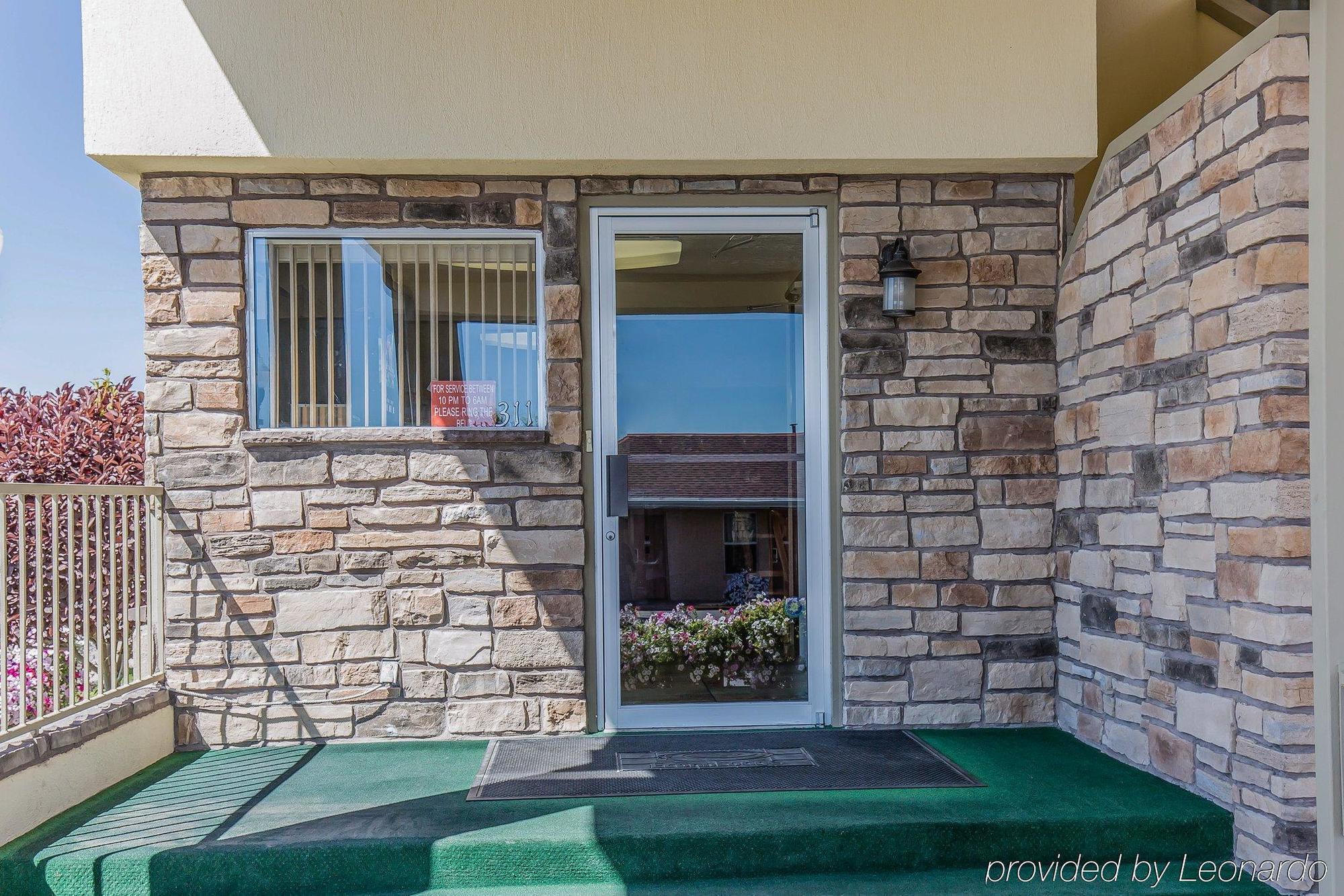 Econo Lodge Downtown Vernal Exterior photo