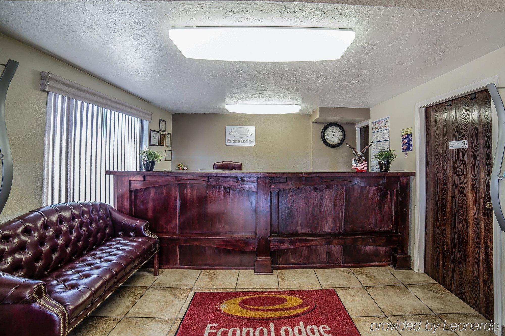 Econo Lodge Downtown Vernal Exterior photo