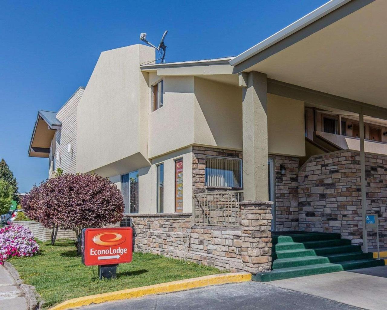 Econo Lodge Downtown Vernal Exterior photo